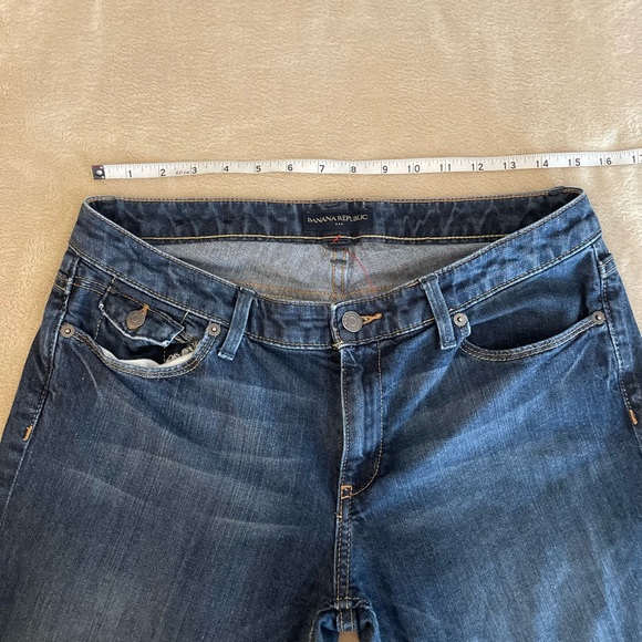 ***SOLD***Banana Republic Low-Rise Cropped Wide Leg Jeans - Size 10 - Picture 8 of 13